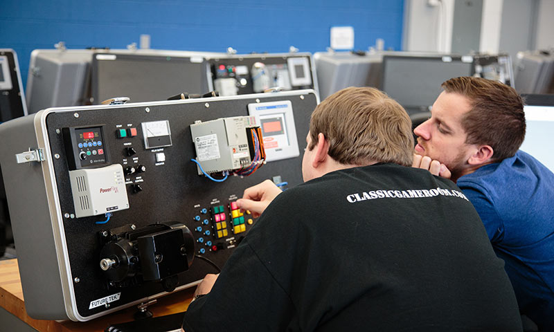 Students working in the mechatronics lab