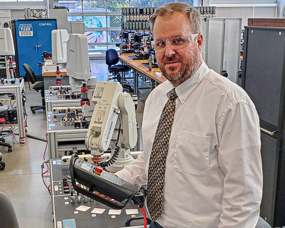 Photograph of Andrew Lindberg WFD Director in Technology Building Lab